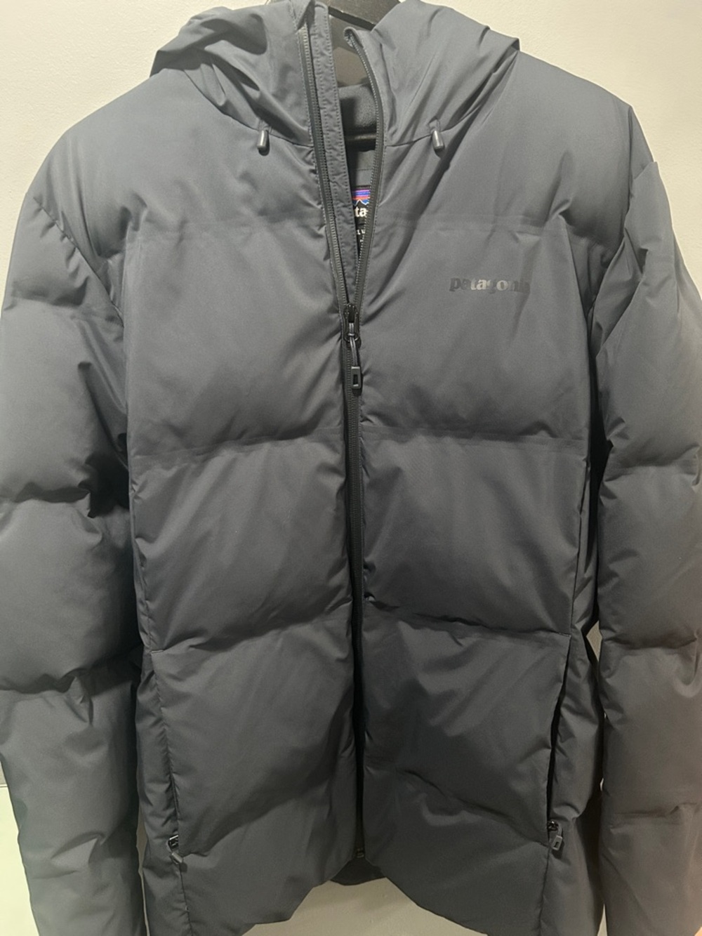 Patagonia Hooded Puffer Jacket in Navy Blue